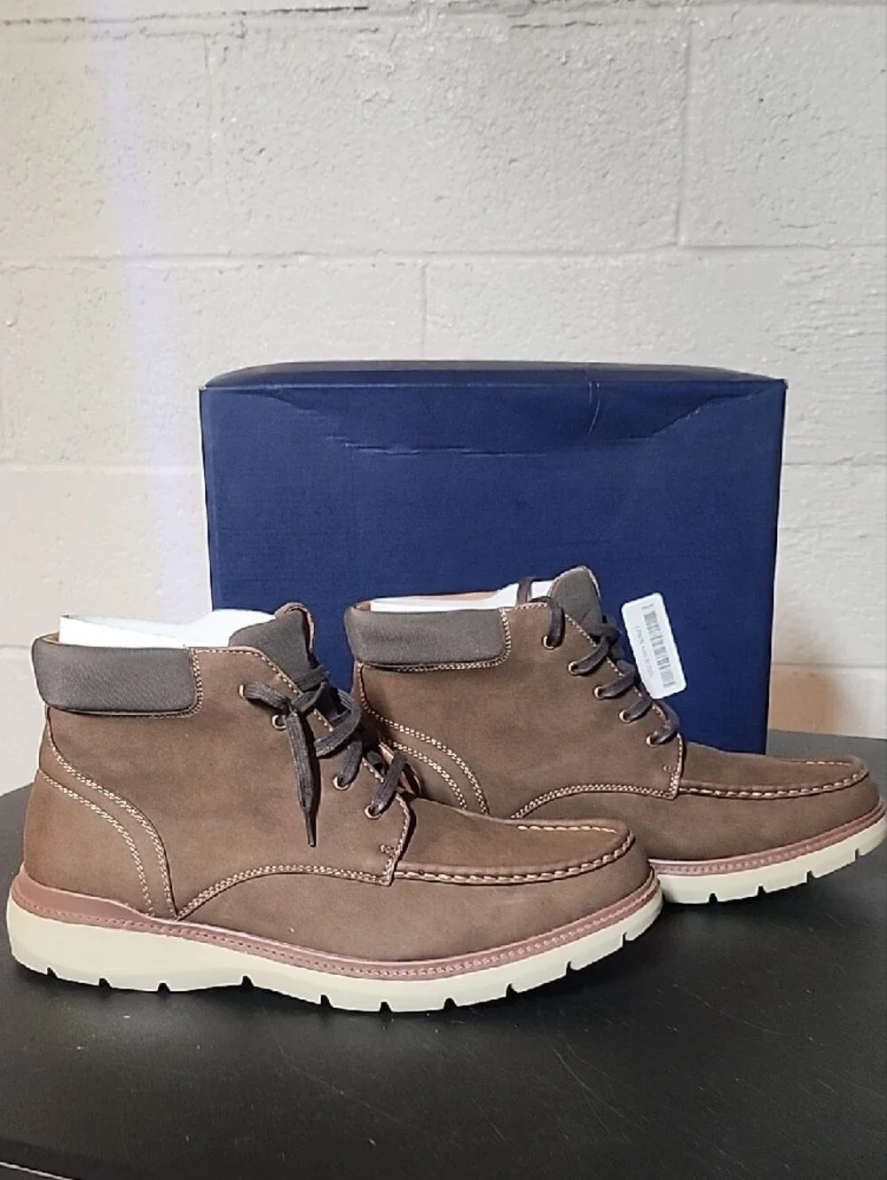Dockers Men's Brown Lace-Up Chukka Boots